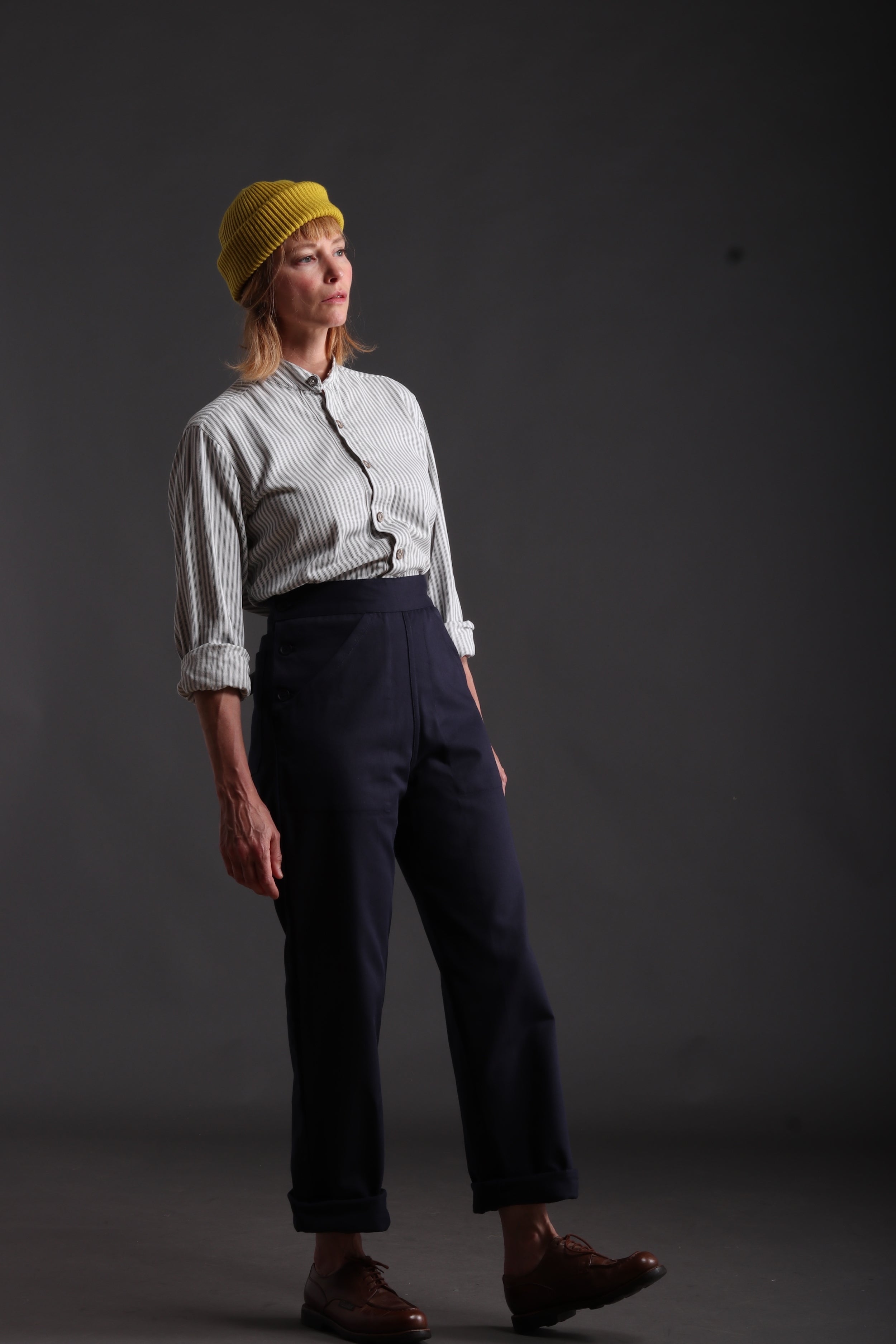 Sienna is 5'6", 10-12 dress size and wears a size Small